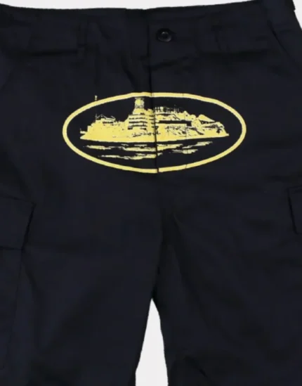 Corteiz Guerillaz 21′ Shorts Black Yellow (1)